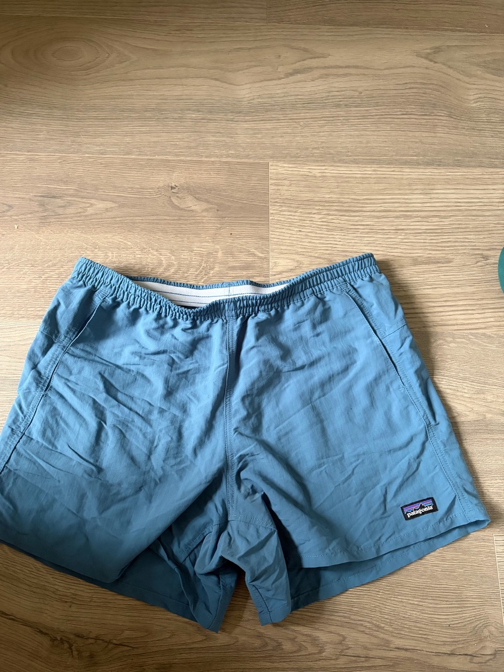 Patagonia women’s barely baggies 5inch
